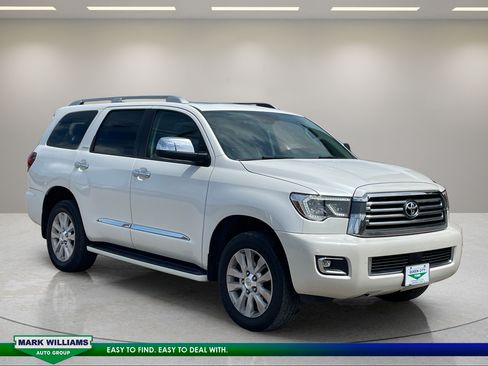 Used 2018 Toyota Sequoia Platinum AWD/4WD image 1