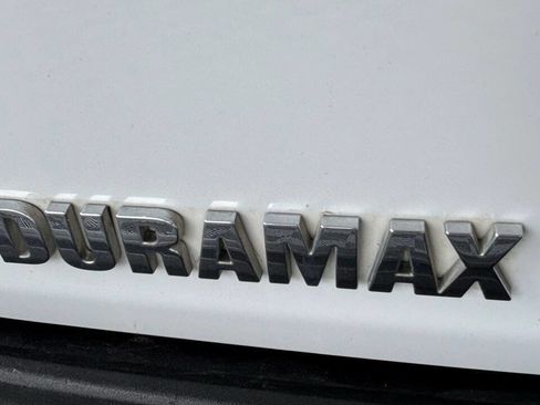 Used 2022 Chevrolet Suburban RST w/ Luxury Package AWD/4WD image 8