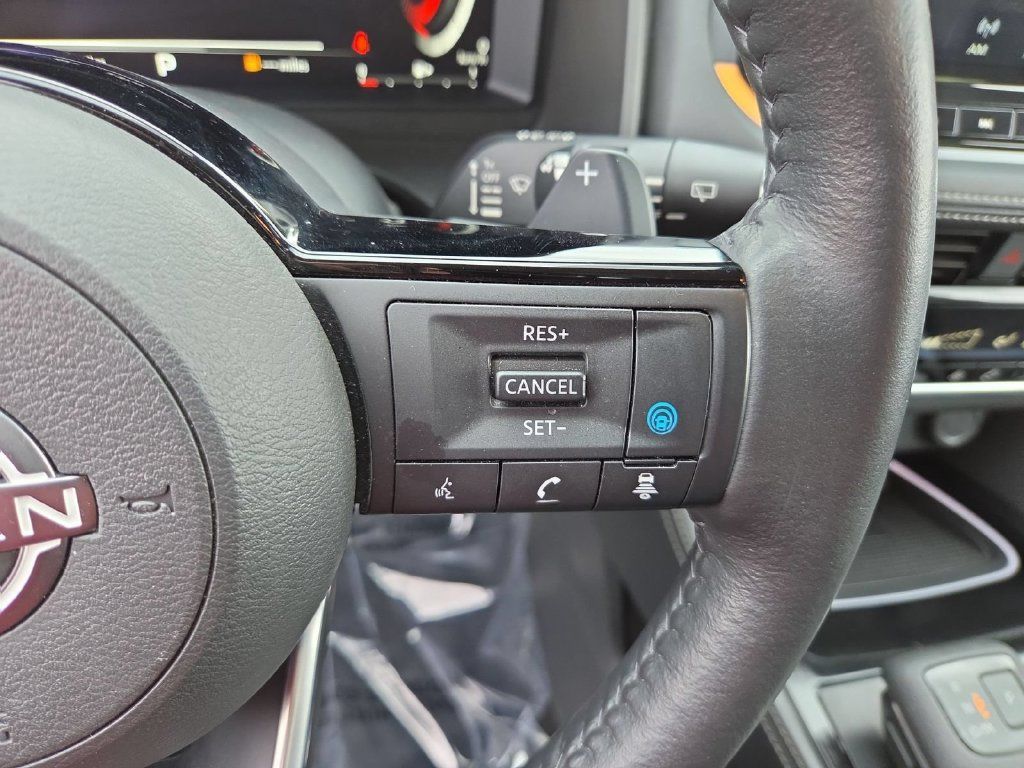 Used 2023 Nissan Rogue Platinum AWD/4WD image 20