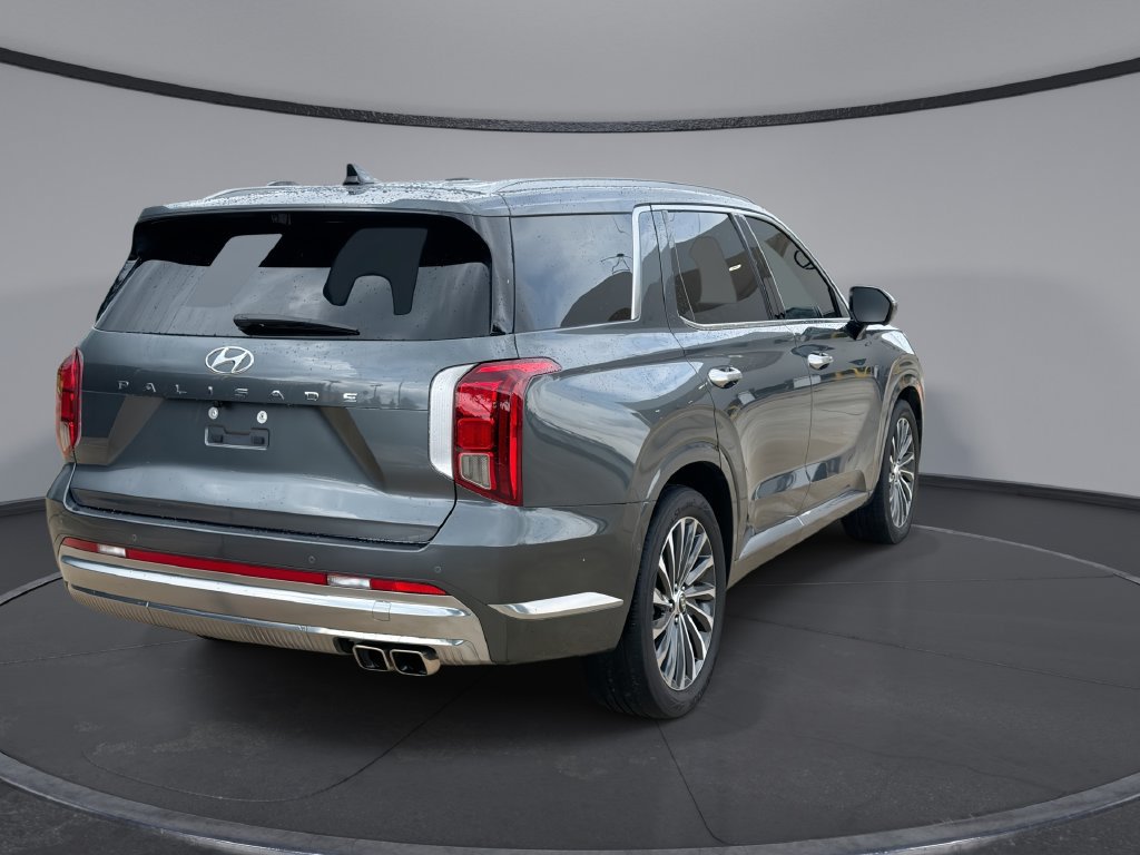 Used 2023 Hyundai Palisade Calligraphy FWD image 11