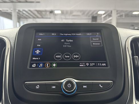 Used 2022 Chevrolet Equinox LT image 18