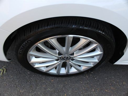 Used 2013 Volkswagen Jetta SEL FWD image 19