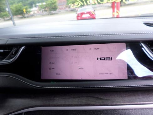 Used 2022 Jeep Grand Cherokee L Limited image 15