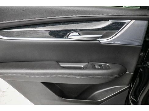 Certified 2025 Cadillac XT5 Premium Luxury image 21