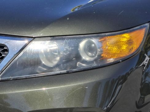 Used 2011 Kia Sorento LX w/ Convenience Pkg image 28