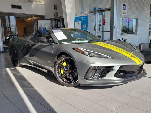 Used 2022 Chevrolet Corvette Stingray Premium Conv w/ Z51 Performance Package RWD image 31