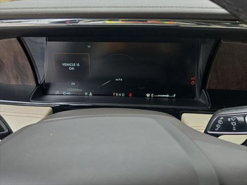 Used 2019 Lincoln Navigator Reserve image 23