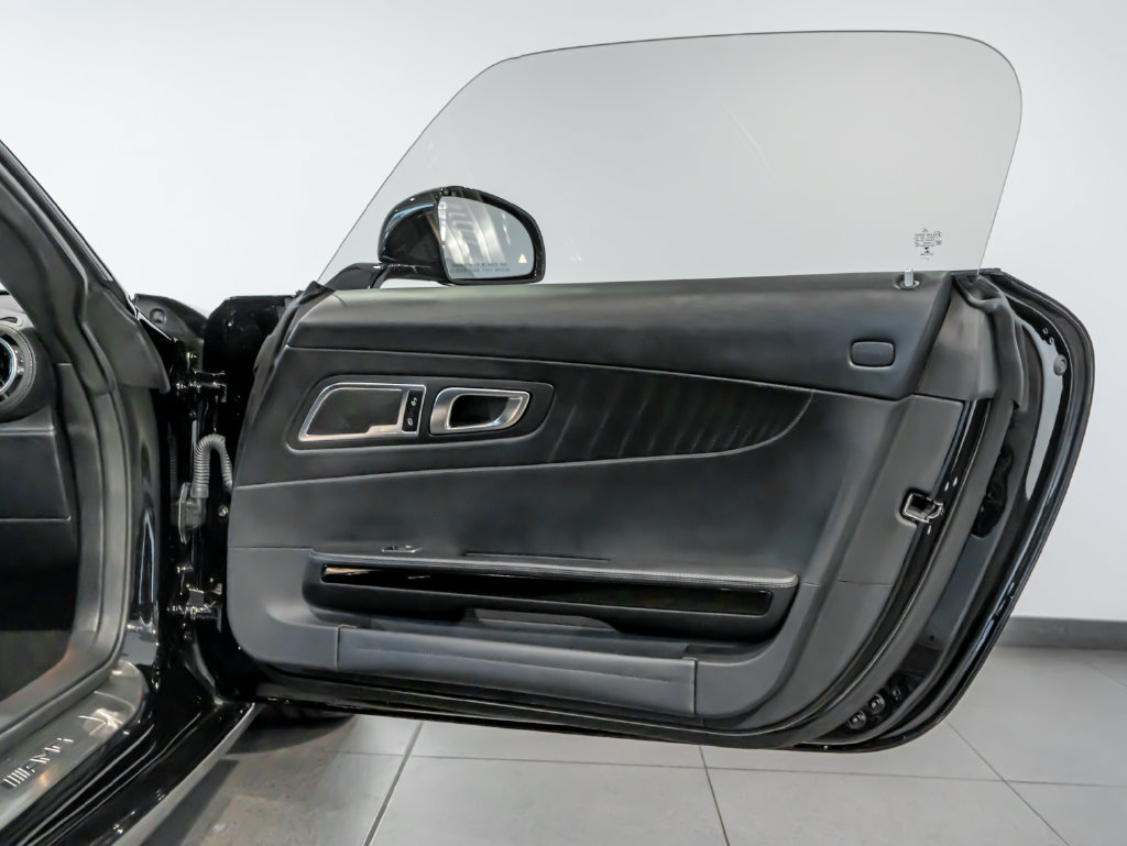 Used 2018 Mercedes-Benz AMG GT Roadster image 21