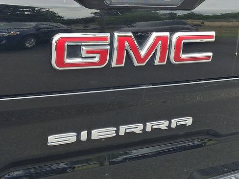 Used 2019 GMC Sierra 1500 SLT w/ SLT Premium Plus Package AWD/4WD image 31