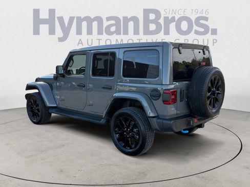 Used 2023 Jeep Wrangler Unlimited Sahara w/ Cold Weather Group image 5