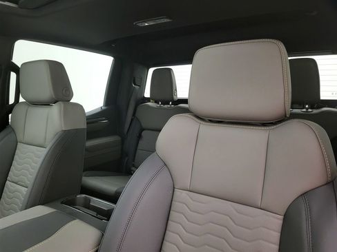 New 2026 Chevrolet Silverado 1500 ZR2 image 39