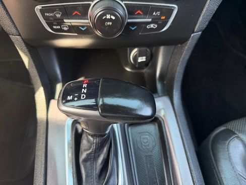 Used 2019 Dodge Charger SXT w/ Leather Interior Group RWD image 36