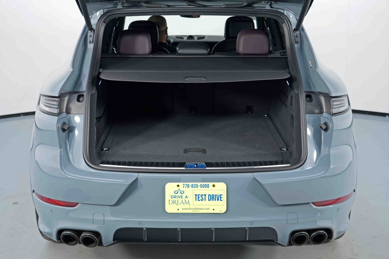 Used 2024 Porsche Cayenne Turbo AWD/4WD image 10
