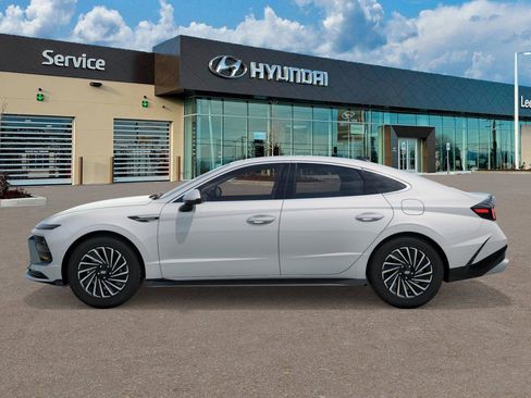 New 2026 Hyundai Sonata Limited image 3