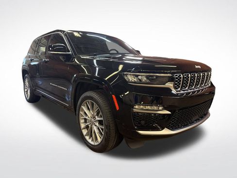 Used 2025 Jeep Grand Cherokee Summit AWD/4WD image 7