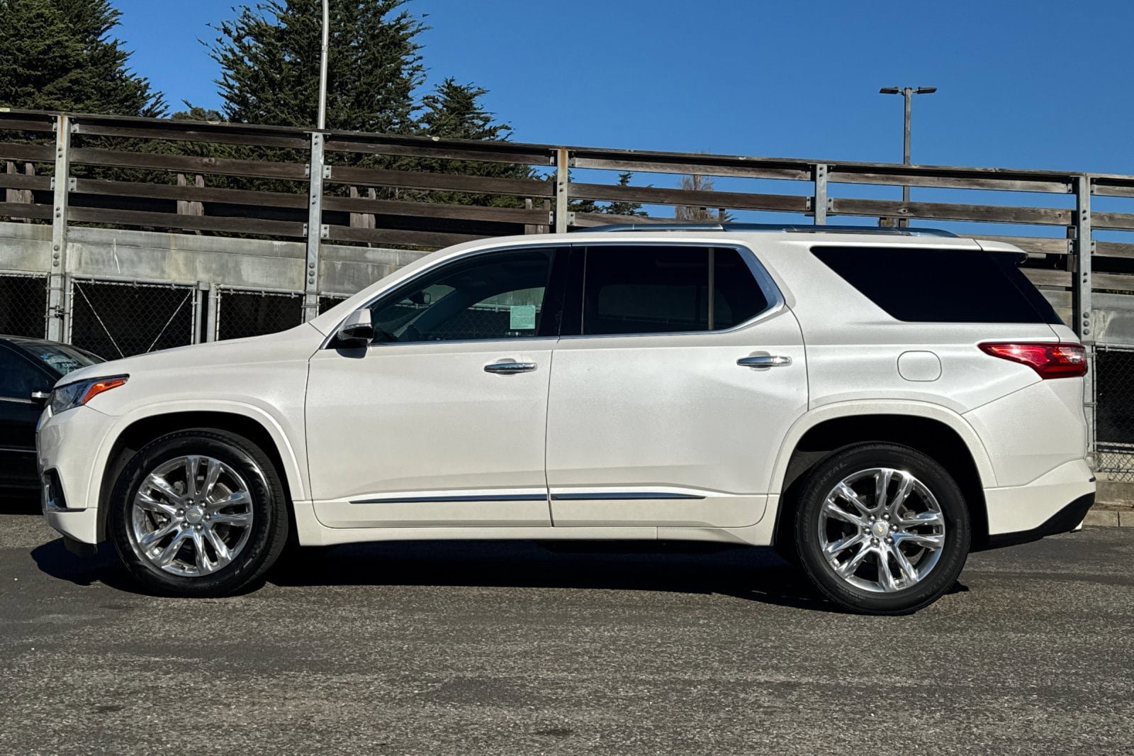 Used 2019 Chevrolet Traverse High Country w/ LPO, Floor Liner Package AWD/4WD image 9