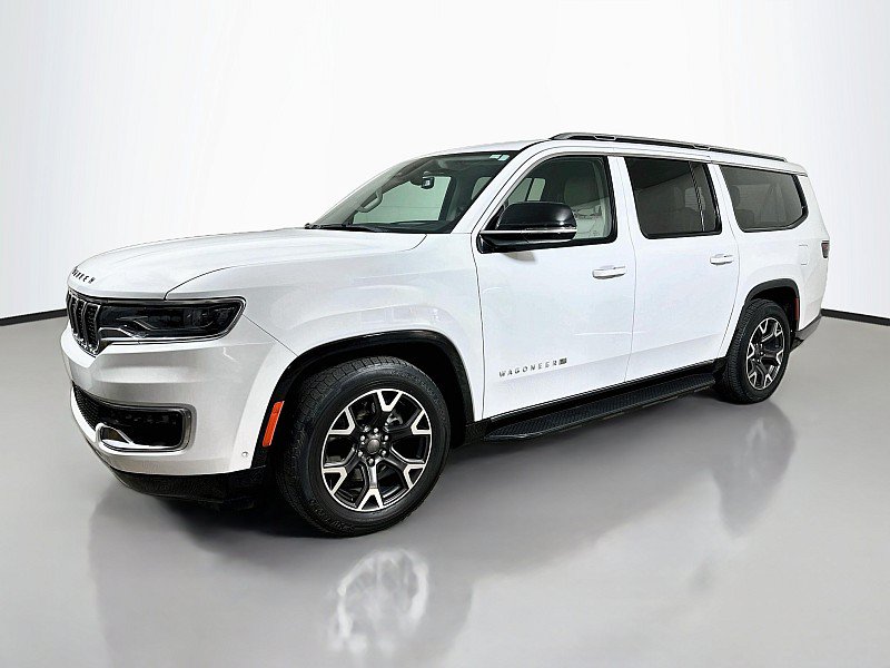 Used 2024 Jeep Wagoneer L Series III w/ Flexible Seating Group AWD/4WD image 3