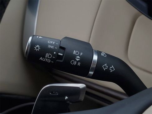 Used 2024 Land Rover Range Rover SE image 14