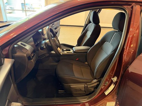 Used 2025 Nissan Sentra SV FWD image 25