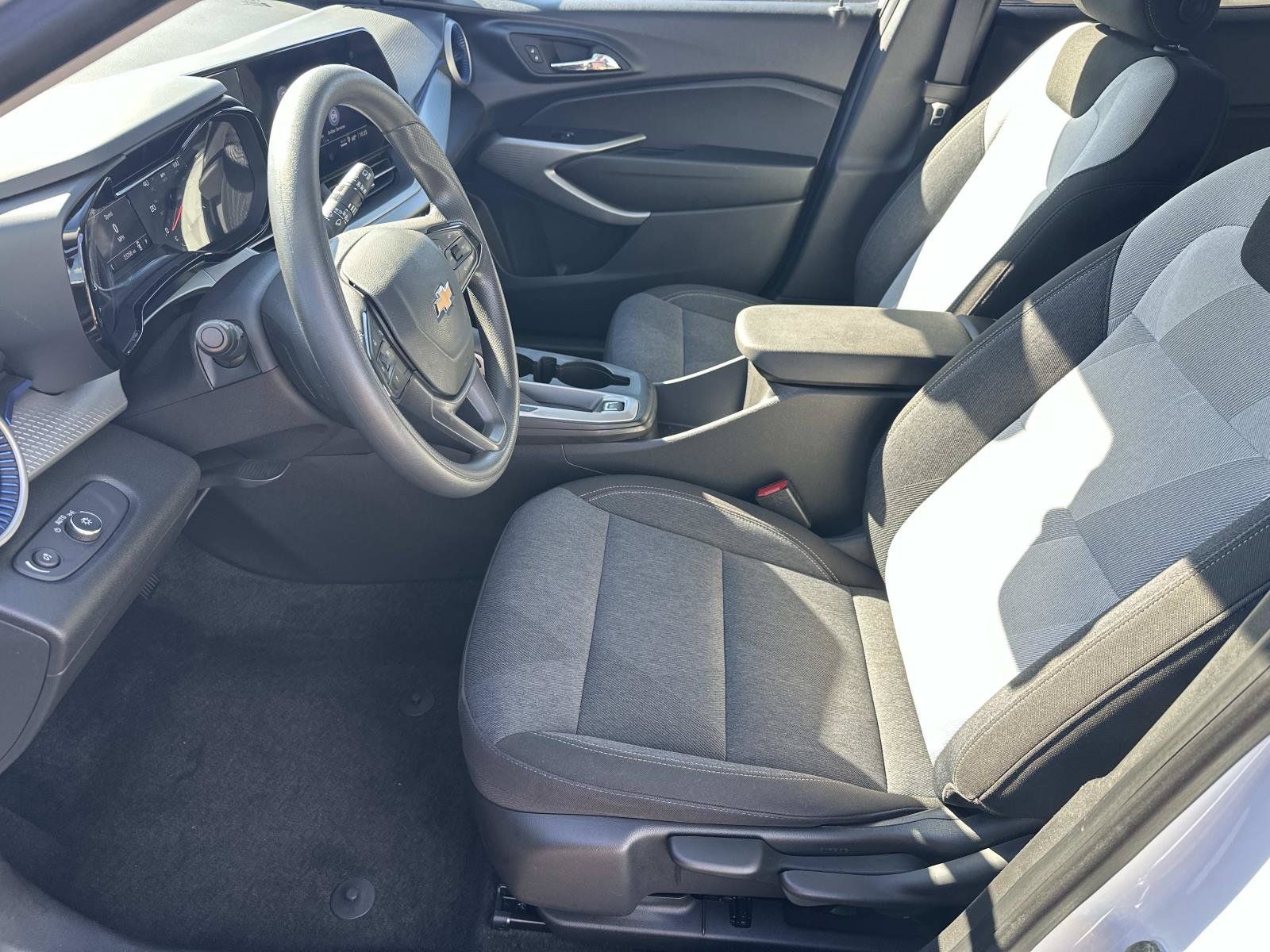 Certified 2024 Chevrolet Trax LS w/ LS Convenience Package FWD image 18