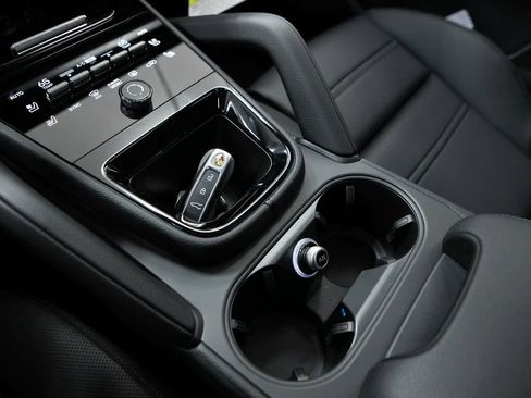 New 2026 Porsche Cayenne S image 24