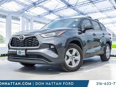 Used 2023 Toyota Highlander LE