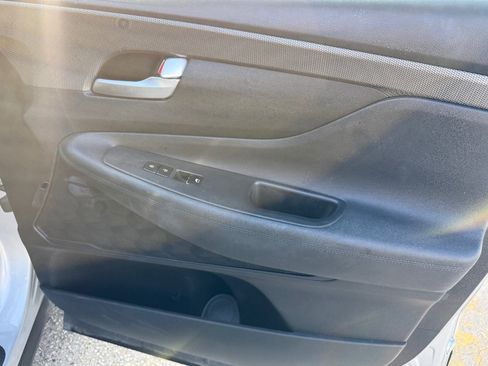 Used 2020 Hyundai Santa Fe SE FWD image 14