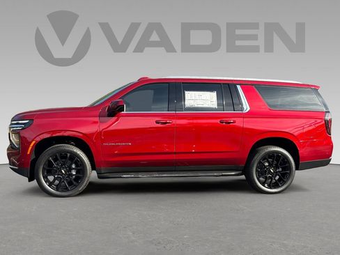 New 2026 Chevrolet Suburban LS image 7