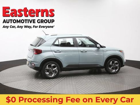 Used 2025 Hyundai Venue SEL FWD image 45