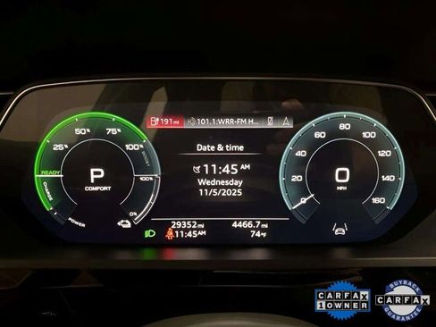 Used 2024 Audi Q8 e-tron Premium image 10