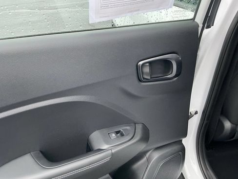 Certified 2023 Hyundai Venue Limited FWD image 26