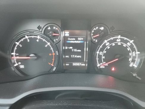 Used 2023 Toyota 4Runner SR5 Premium w/ Moonroof Package RWD image 15