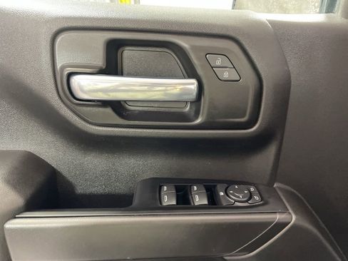 Used 2023 Chevrolet Silverado 1500 Custom image 9
