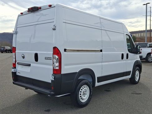 Used 2024 RAM ProMaster 2500 w/ Safety Group image 4