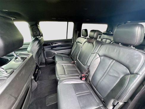 Used 2022 Jeep Wagoneer Series I image 25