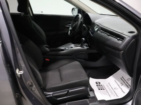 Used 2018 Honda HR-V EX image 22