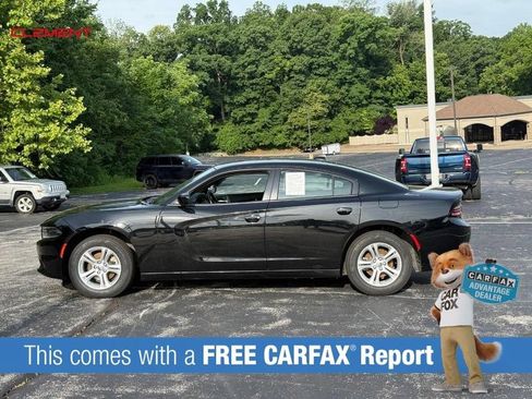 Used 2023 Dodge Charger SXT RWD image 2