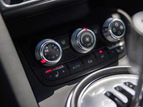 Used 2008 Audi R8 V8 image 26