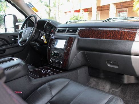 Used 2011 GMC Sierra 2500 Denali image 36