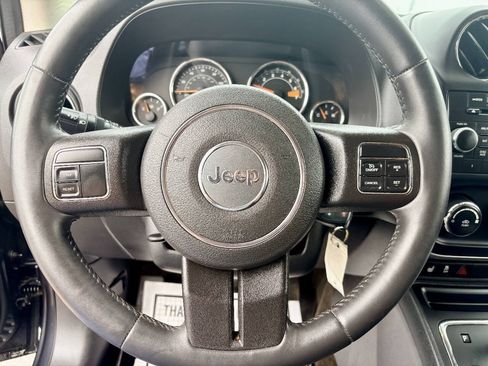 Used 2014 Jeep Compass Latitude AWD/4WD image 14