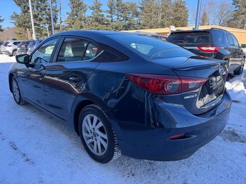 Used 2018 MAZDA MAZDA3 Touring FWD image 5