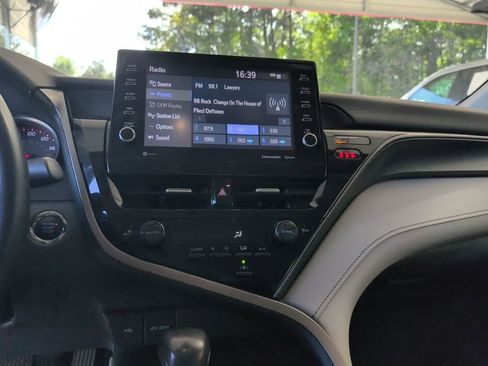 Used 2024 Toyota Camry XSE image 9