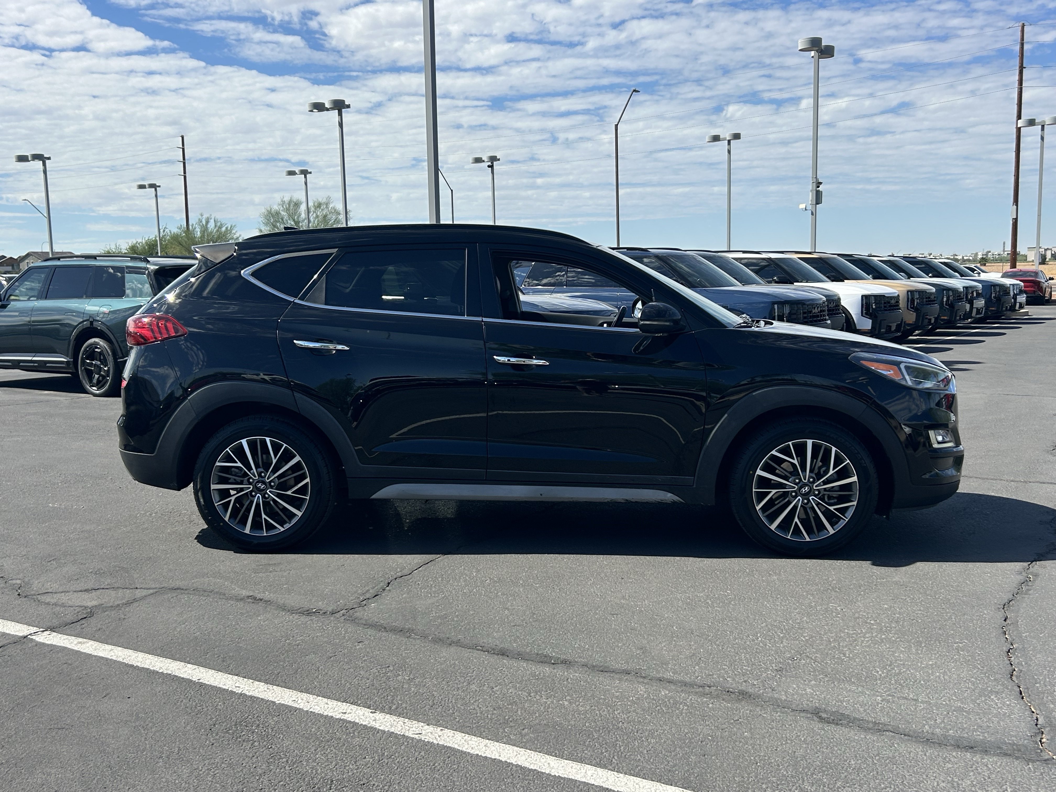 Used 2019 Hyundai Tucson Ultimate w/ Cargo Package FWD image 6
