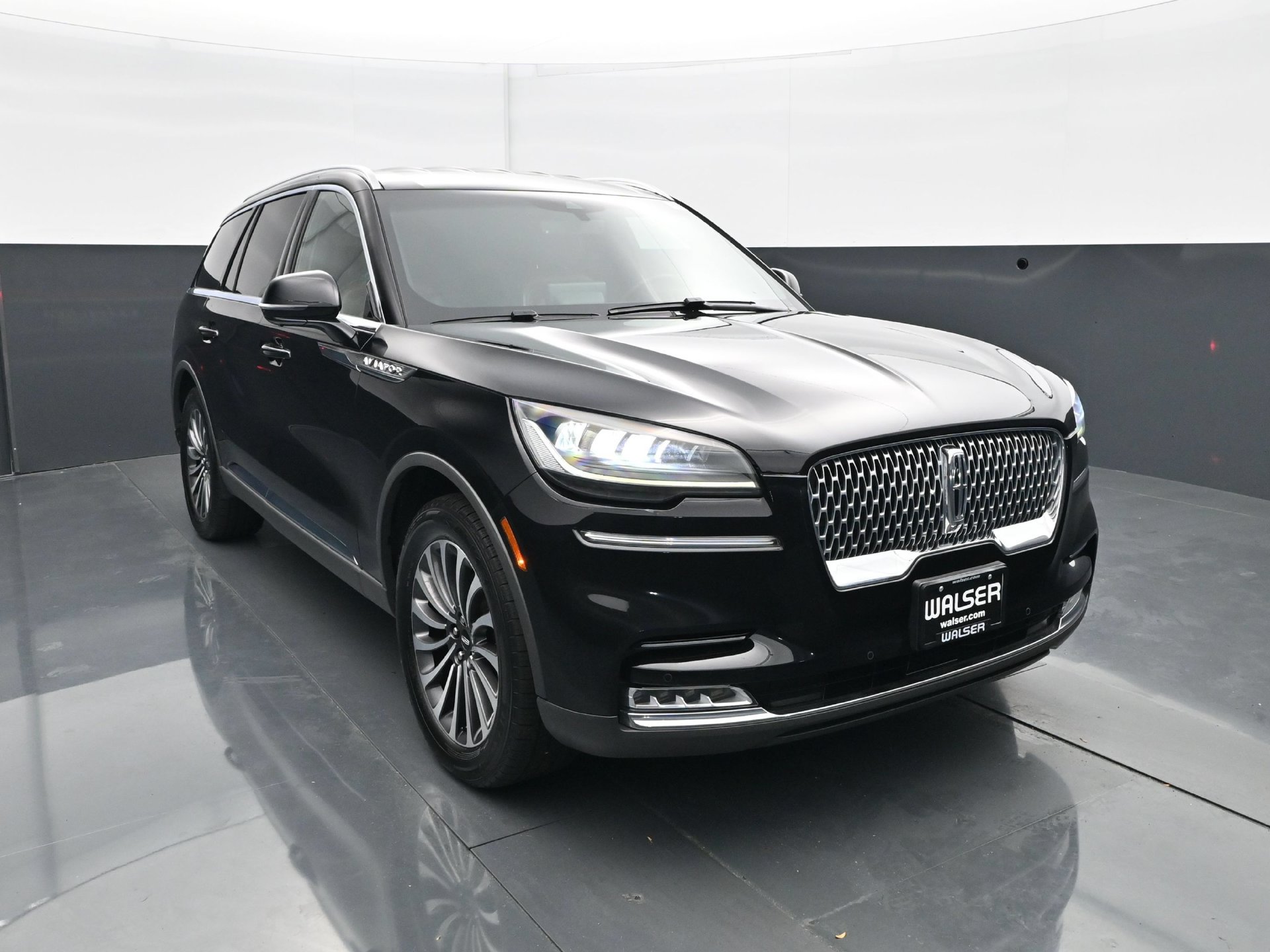 Used 2020 Lincoln Aviator Reserve w/ Class IV Trailer Tow Package AWD/4WD image 11