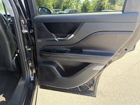 Used 2021 Lincoln Corsair AWD w/ Premium Package image 24
