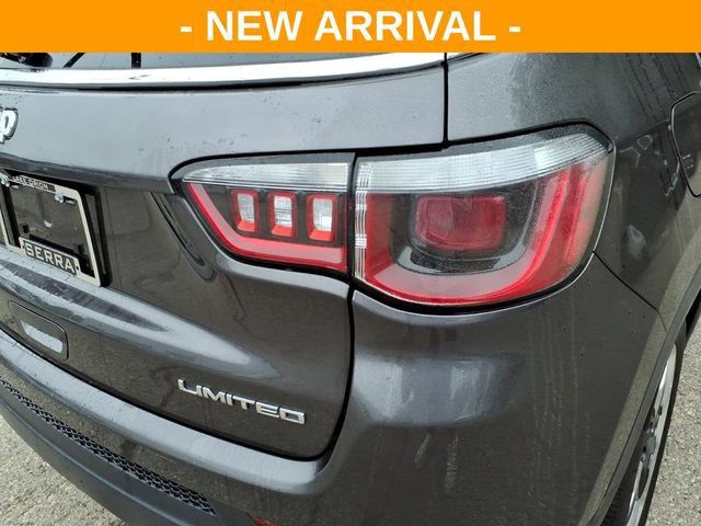 Used 2019 Jeep Compass Limited AWD/4WD image 11