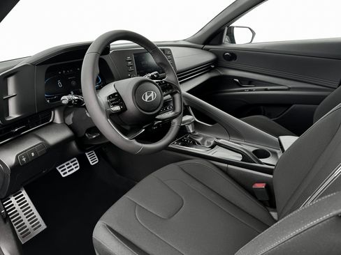New 2025 Hyundai Elantra Sport FWD image 14