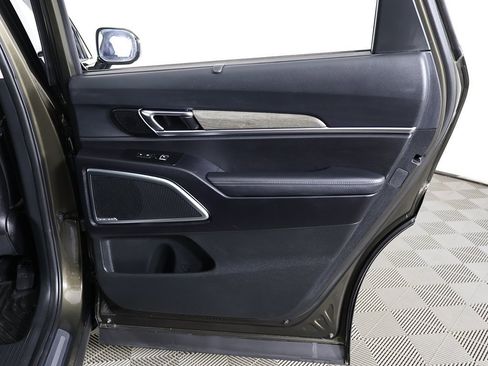 Used 2022 Kia Telluride SX w/ SX Prestige Package image 32