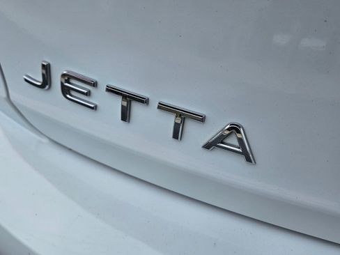 Used 2024 Volkswagen Jetta S image 11
