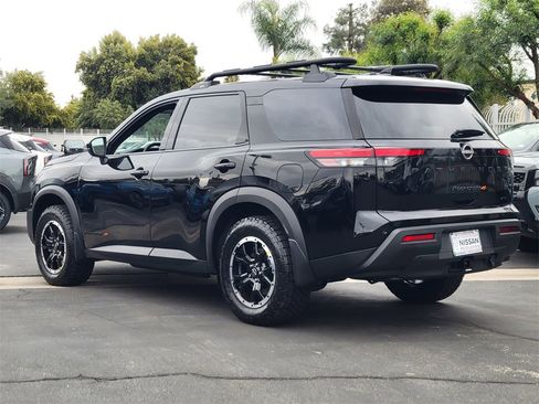 New 2025 Nissan Pathfinder Rock Creek image 2